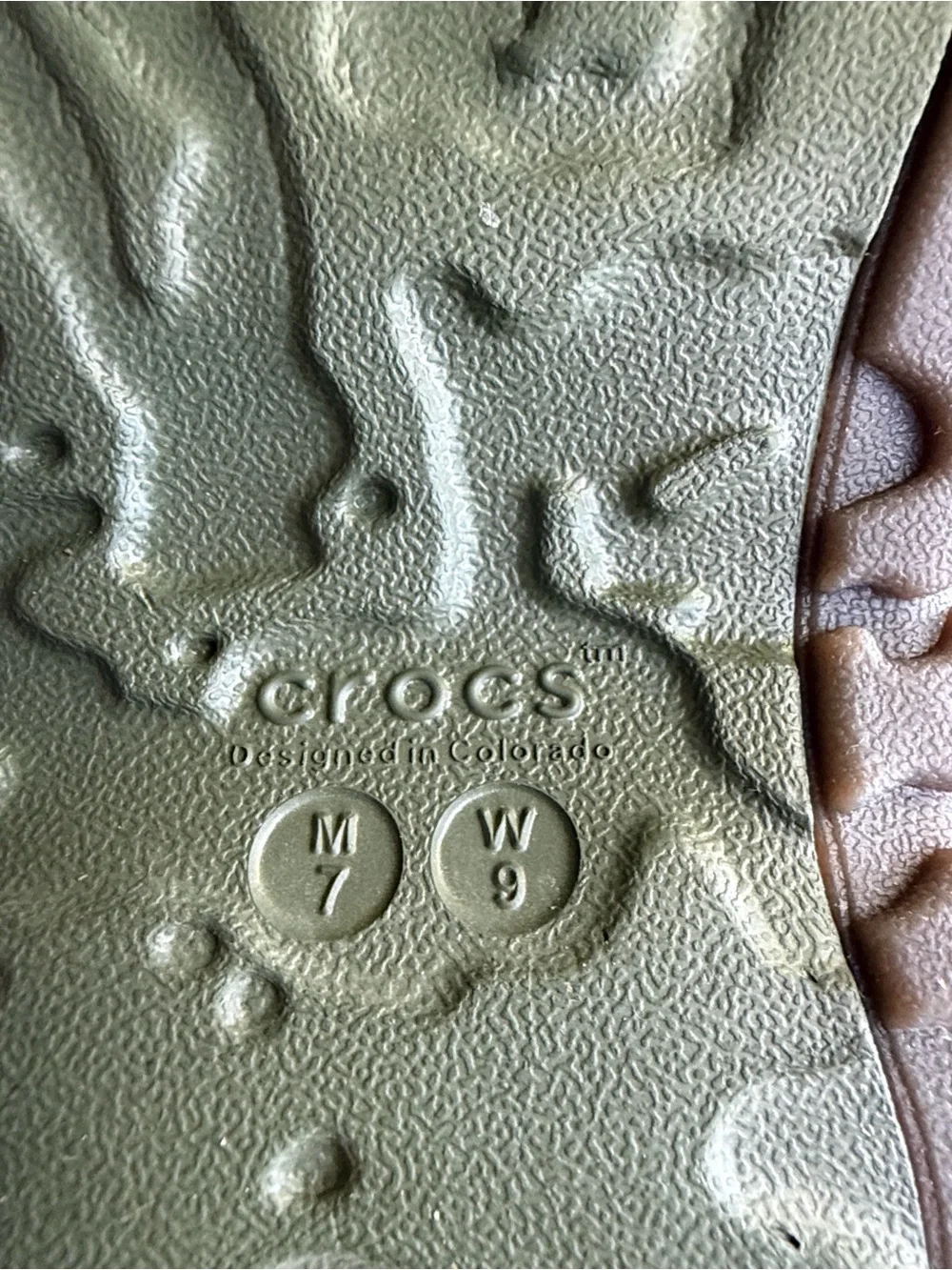 825 EUC Men’s Crocs All Terrain Atlas Green Clogs with Canvas Straps